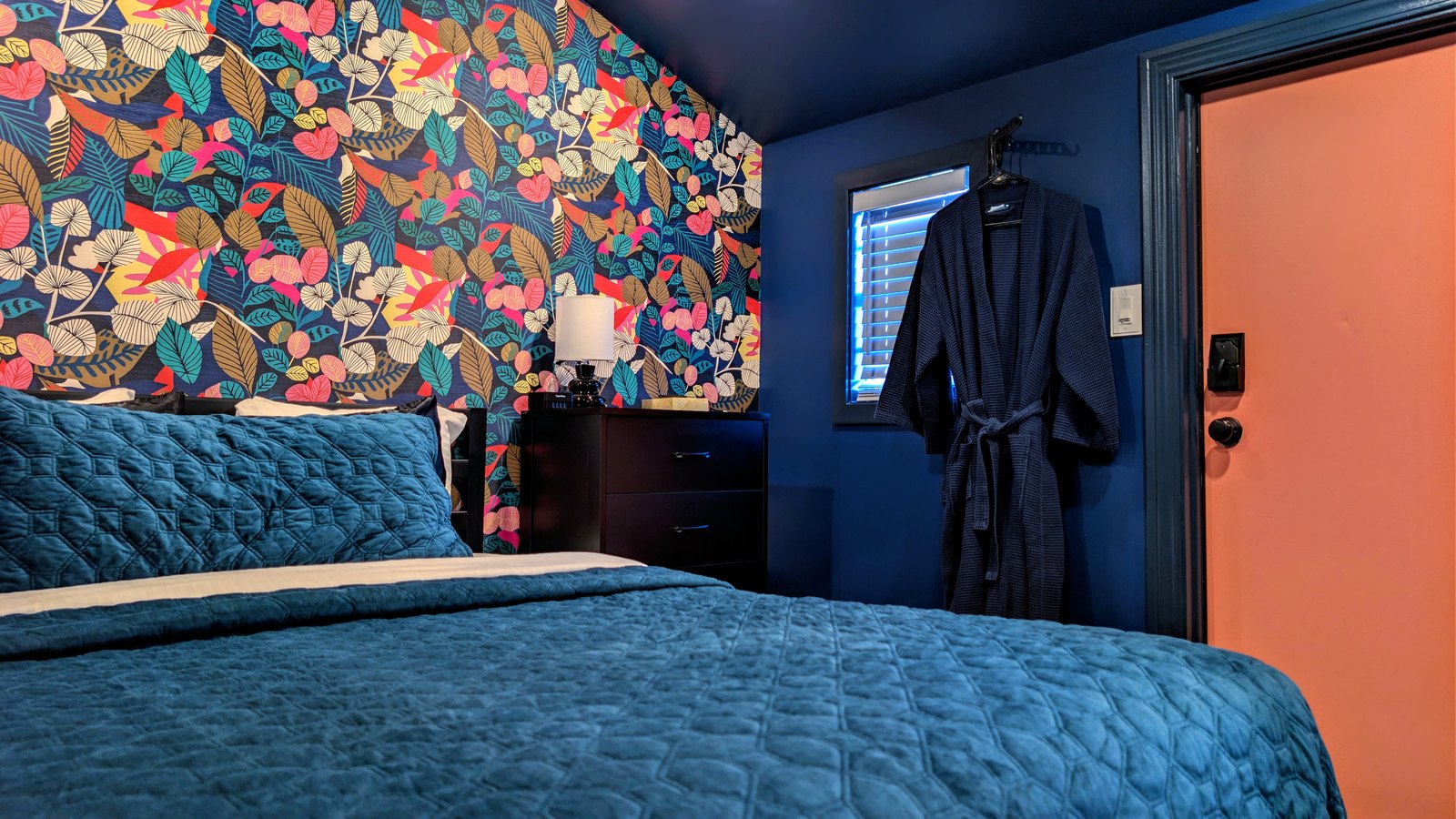 Queen Tiny Home standalone structure at Ocean View Terrace Inn with queen bed and private kitchenette, Hampton Bays, NY